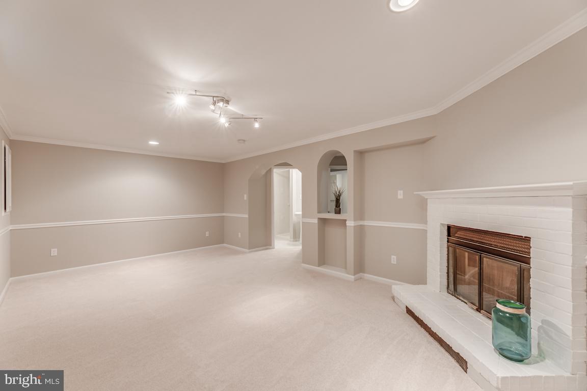 BURKE VILLAGE - Residential