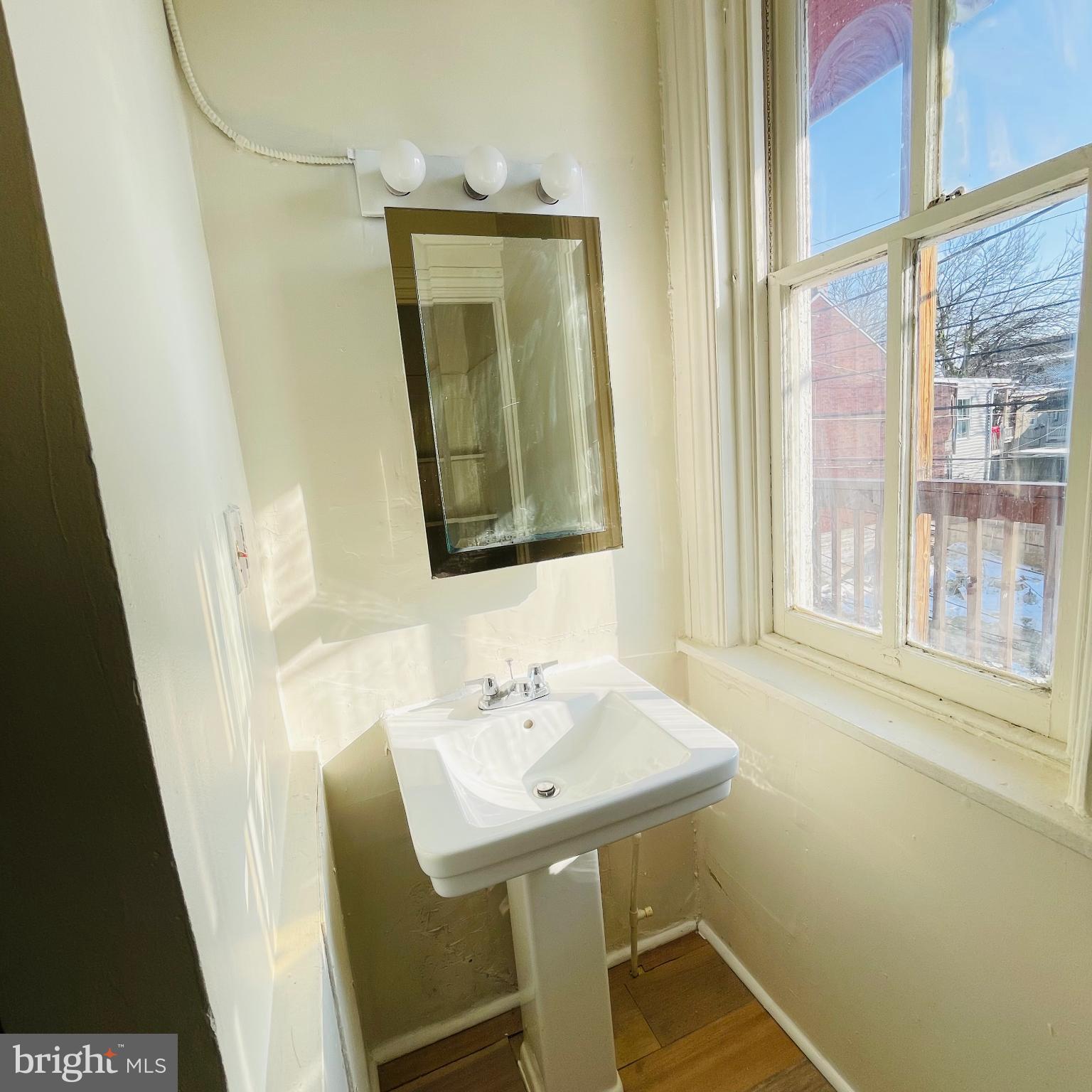 DAUPHIN COUNTY - Residential Income