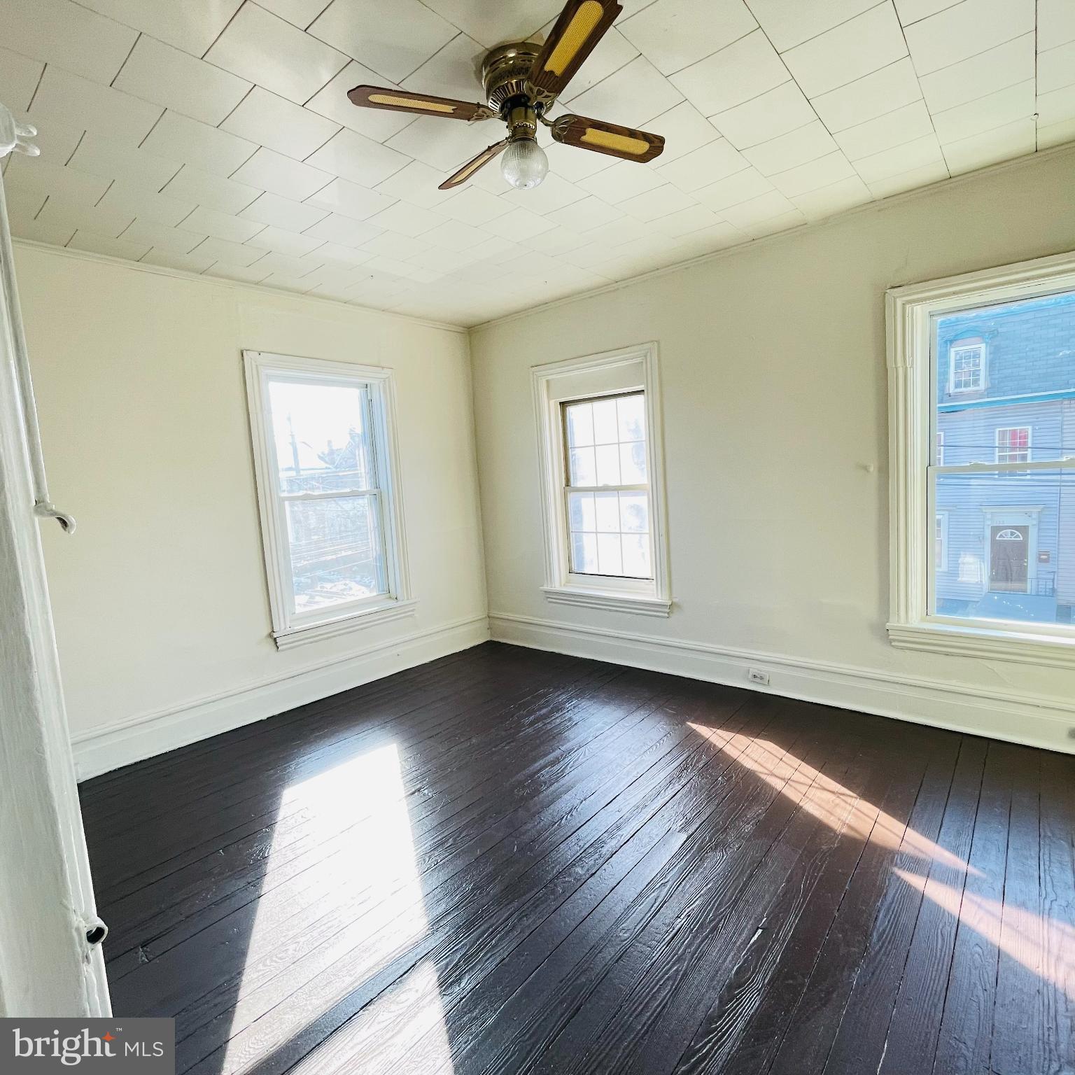 DAUPHIN COUNTY - Residential Income