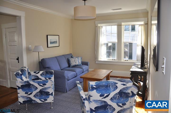 RUGBY - Residential Lease