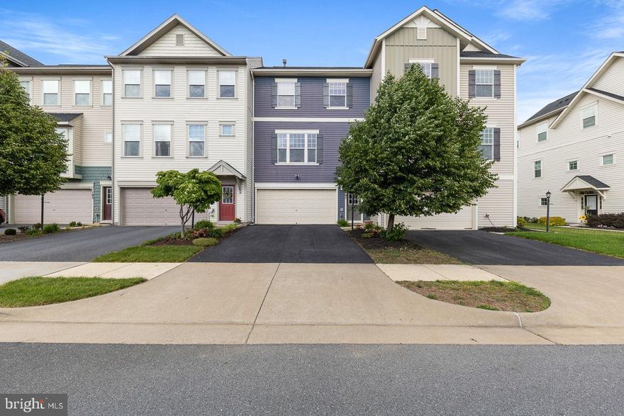 Welcome to this spacious townhome in amenity-rich Snowden Bridge! This beautifully maintained 3-level townhome is ready for its new owners. Previous model home and one of few units with gas fireplace. 
Wood floors flow throughout the main level.  A light filled living room is accented by custom built-ins on both sides of the cozy gas fireplace, offering excellent additional storage along with stylish floating shelves.  The spacious kitchen is equipped with granite countertops, a peninsula with seating and stainless steel appliances — perfect for everyday living and entertaining.  The adjacent dining area is the perfect spot  to enjoy your morning coffee and family gatherings. A convenient half bath is also located on the main level.
Upstairs, you’ll find 3 bedrooms, including the relaxing primary suite featuring a s a large ne-suite bathroom with soaking tub, separate glass-enclosed shower with built-in seat, and dual vanities.  
Enjoy living in a quiet residential community with outstanding amenities, while still having easy access to I-81 and being close to shopping, dining, and everyday conveniences.