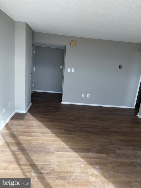 PRESIDENTIAL TOWERS - Residential