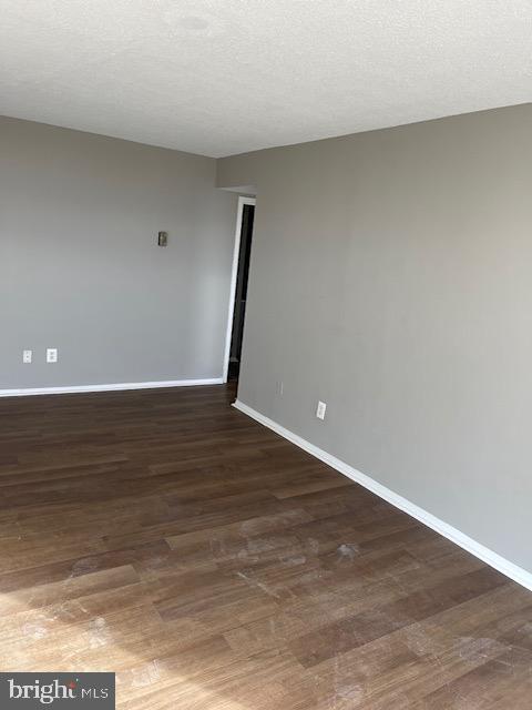 PRESIDENTIAL TOWERS - Residential