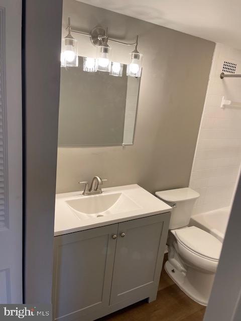 PRESIDENTIAL TOWERS - Residential