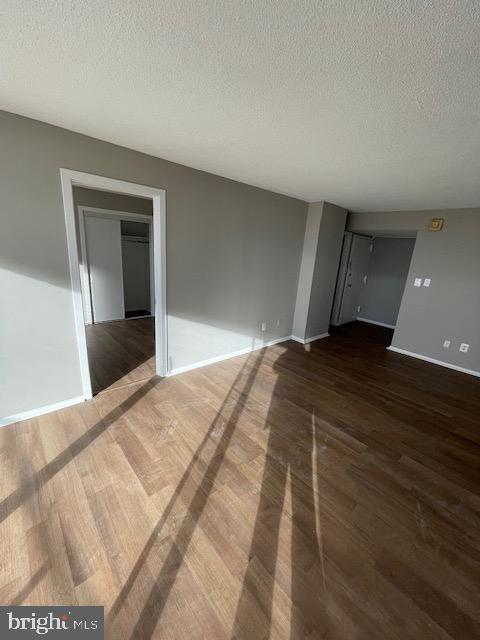 PRESIDENTIAL TOWERS - Residential