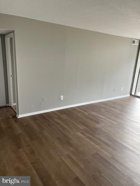 PRESIDENTIAL TOWERS - Residential