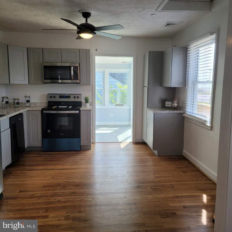 TOWN OF COLONIAL BEACH - Residential