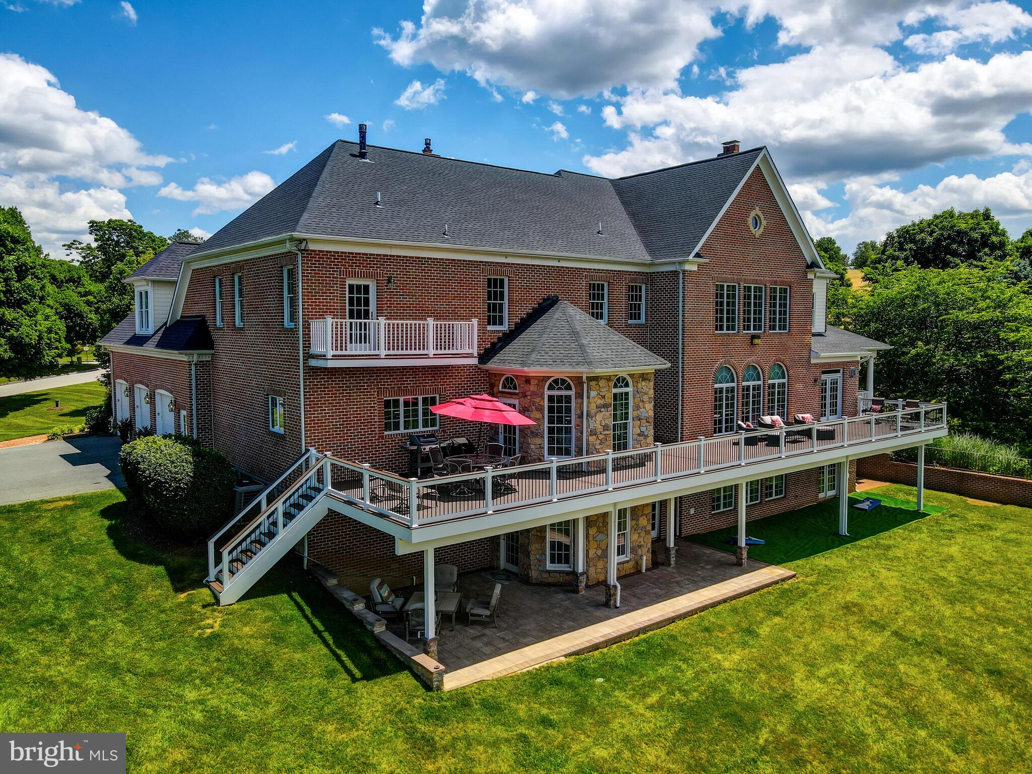 NICHOLSONS MANOR - Residential