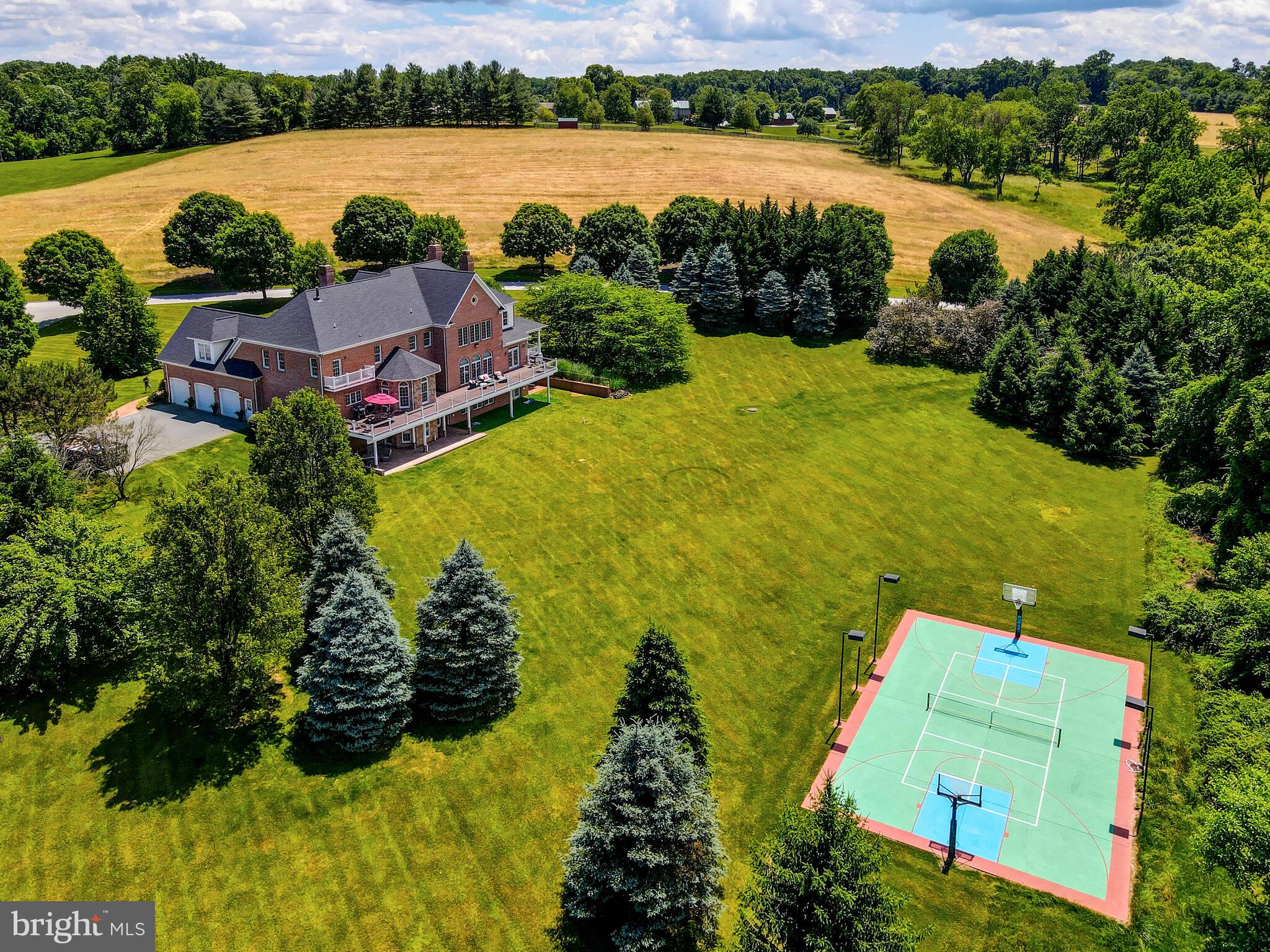 NICHOLSONS MANOR - Residential