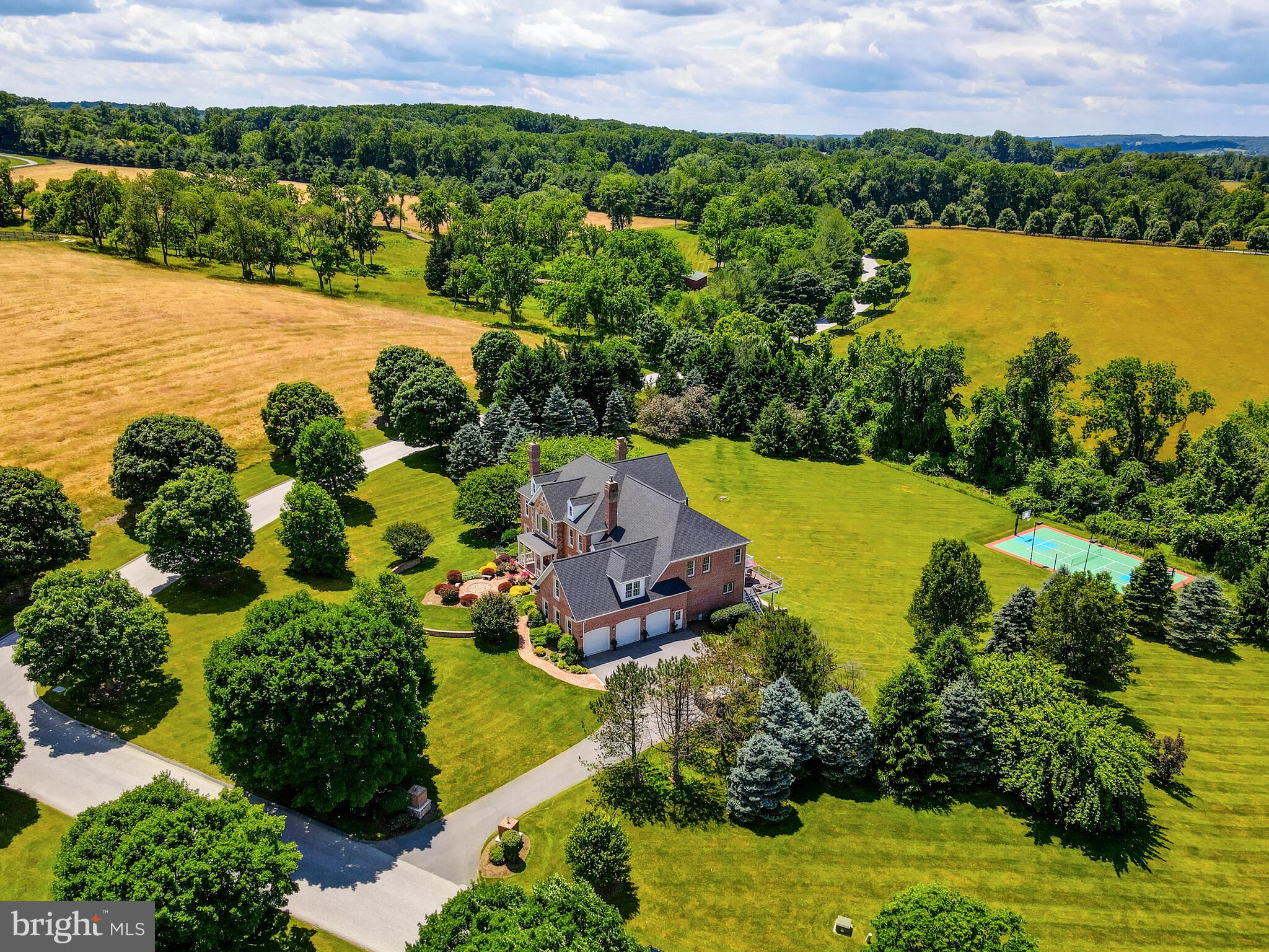 NICHOLSONS MANOR - Residential