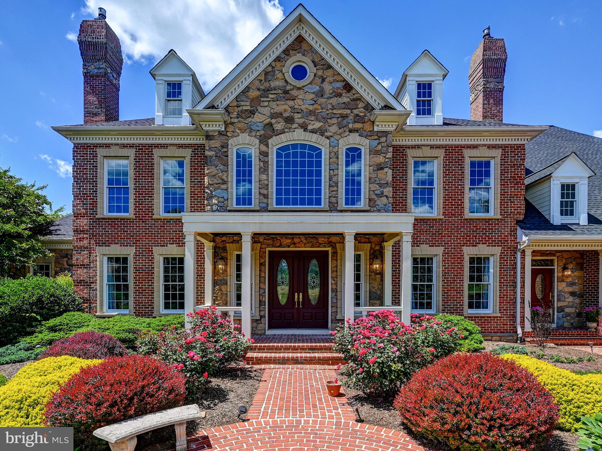 NICHOLSONS MANOR - Residential