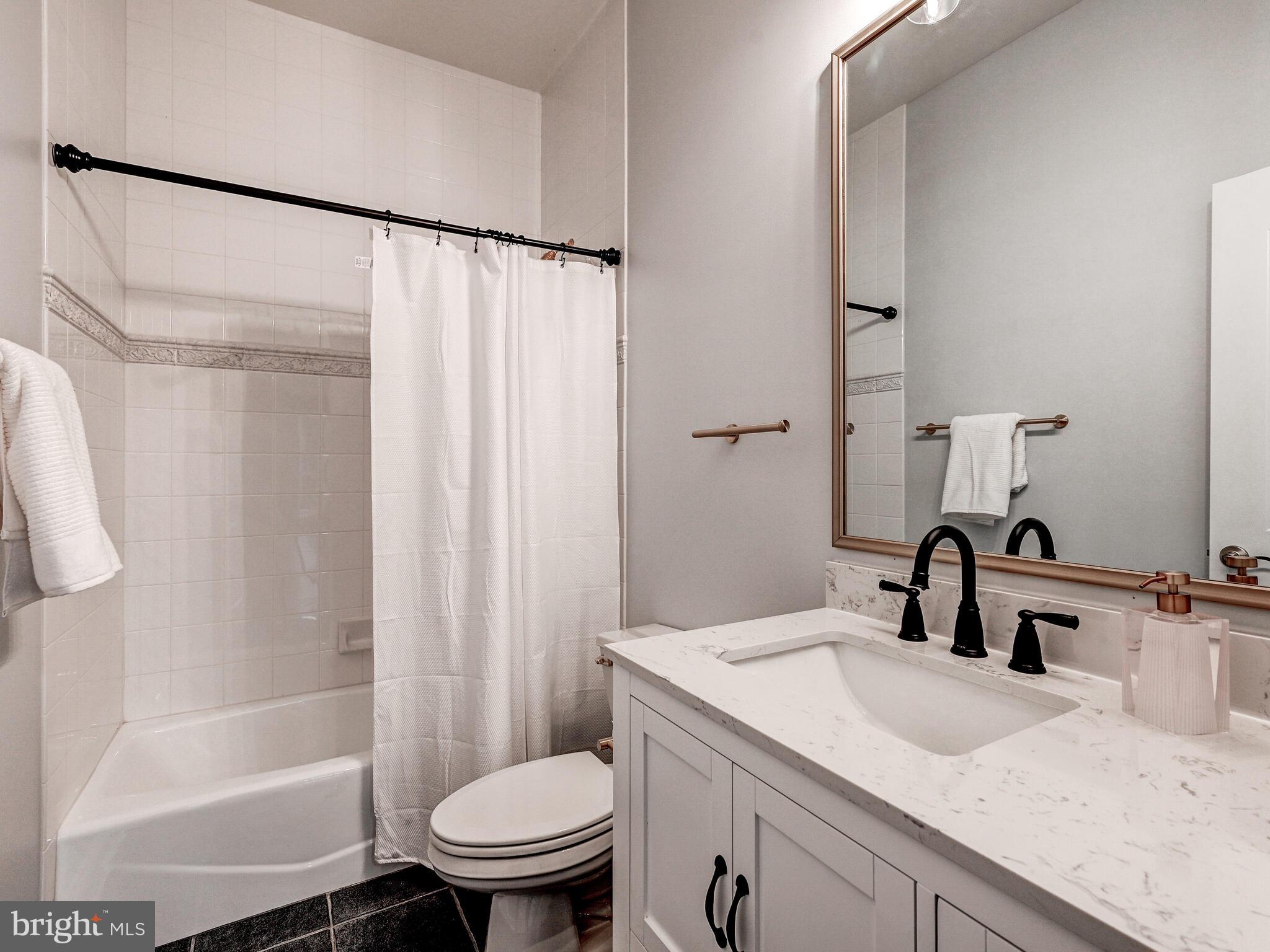 NICHOLSONS MANOR - Residential