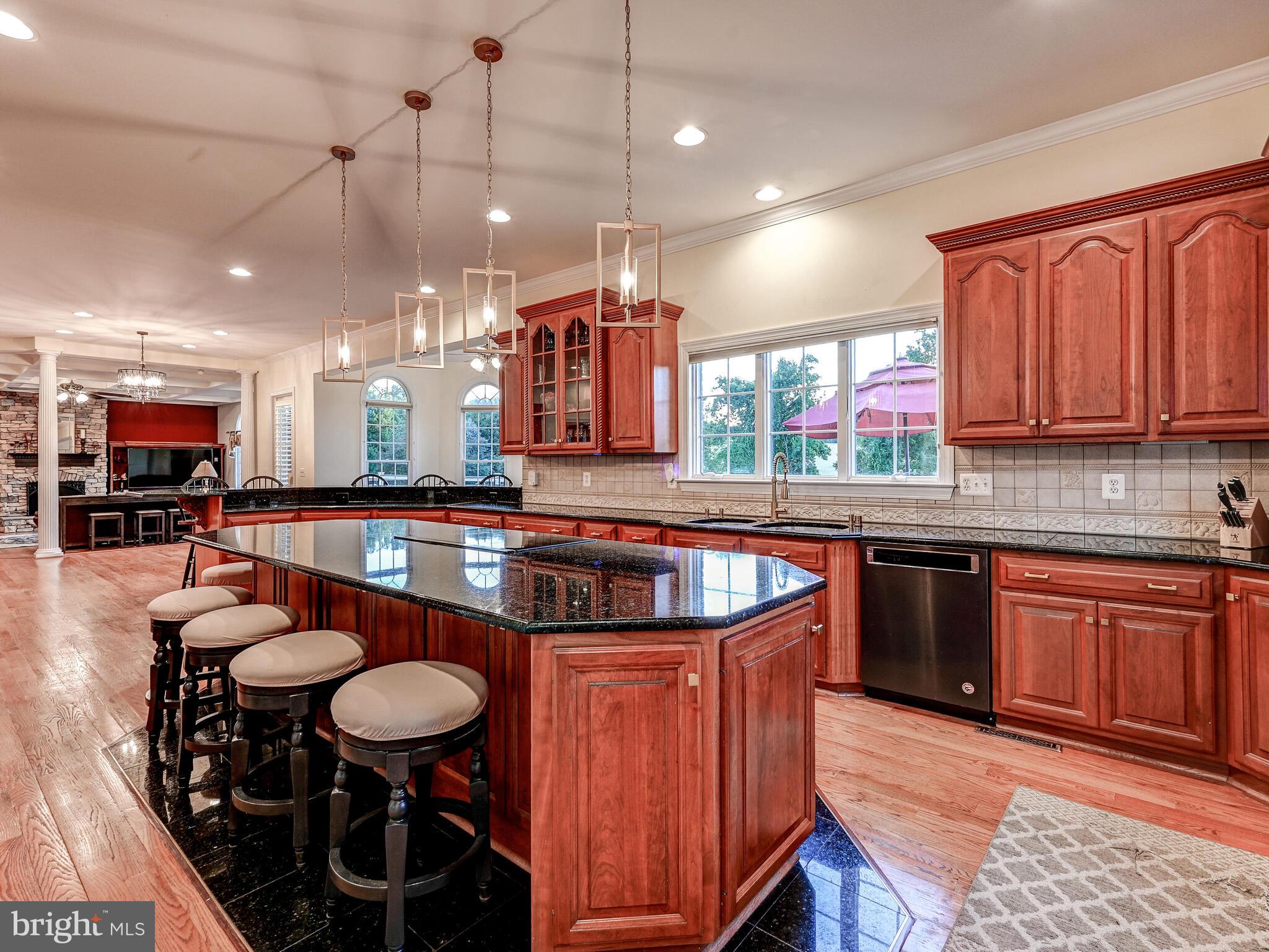 NICHOLSONS MANOR - Residential