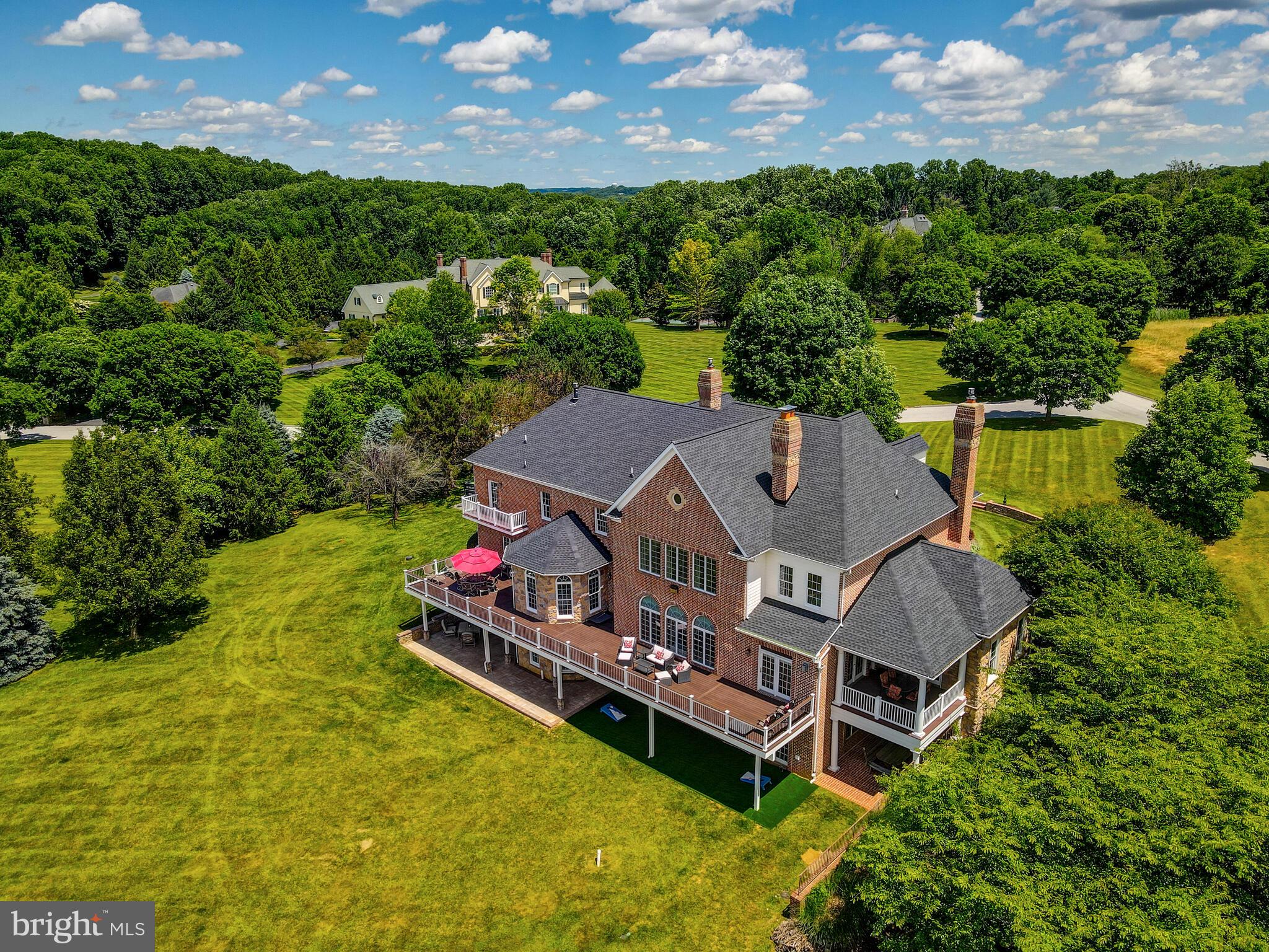 NICHOLSONS MANOR - Residential