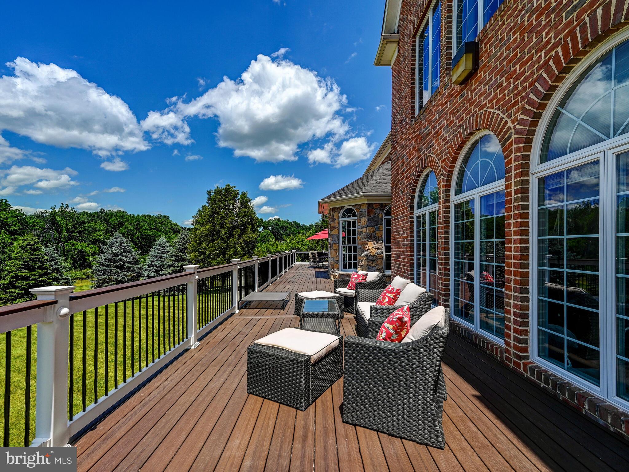 NICHOLSONS MANOR - Residential