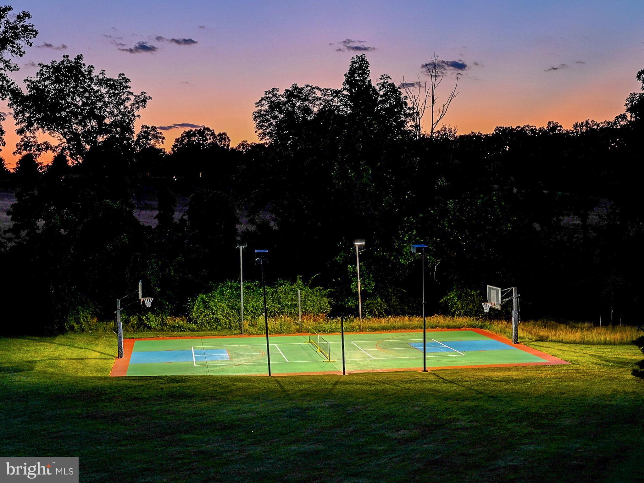 NICHOLSONS MANOR - Residential