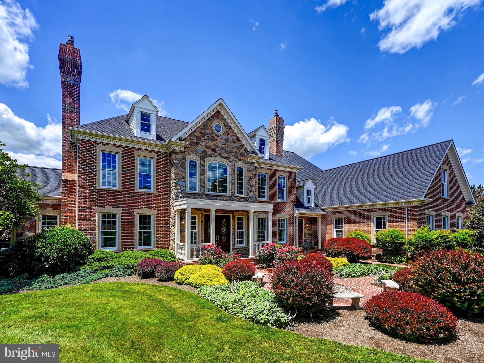 NICHOLSONS MANOR - Residential