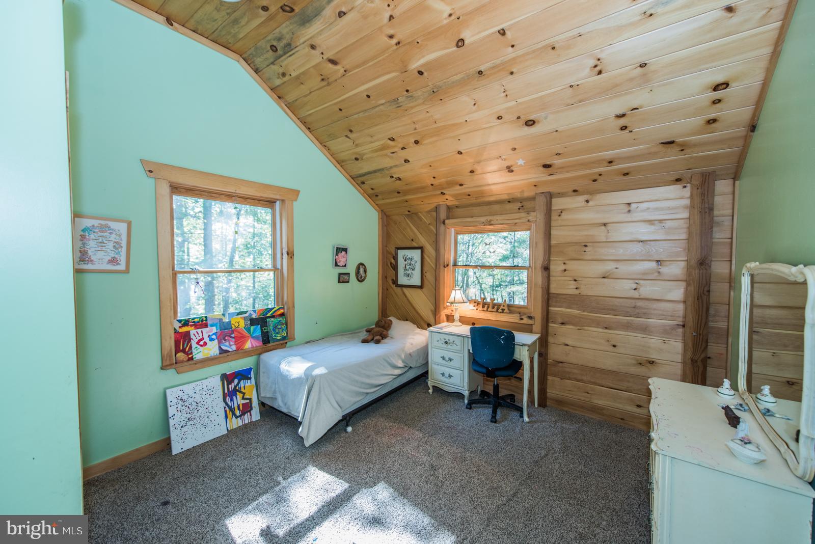 LAKE FERNDALE - Residential