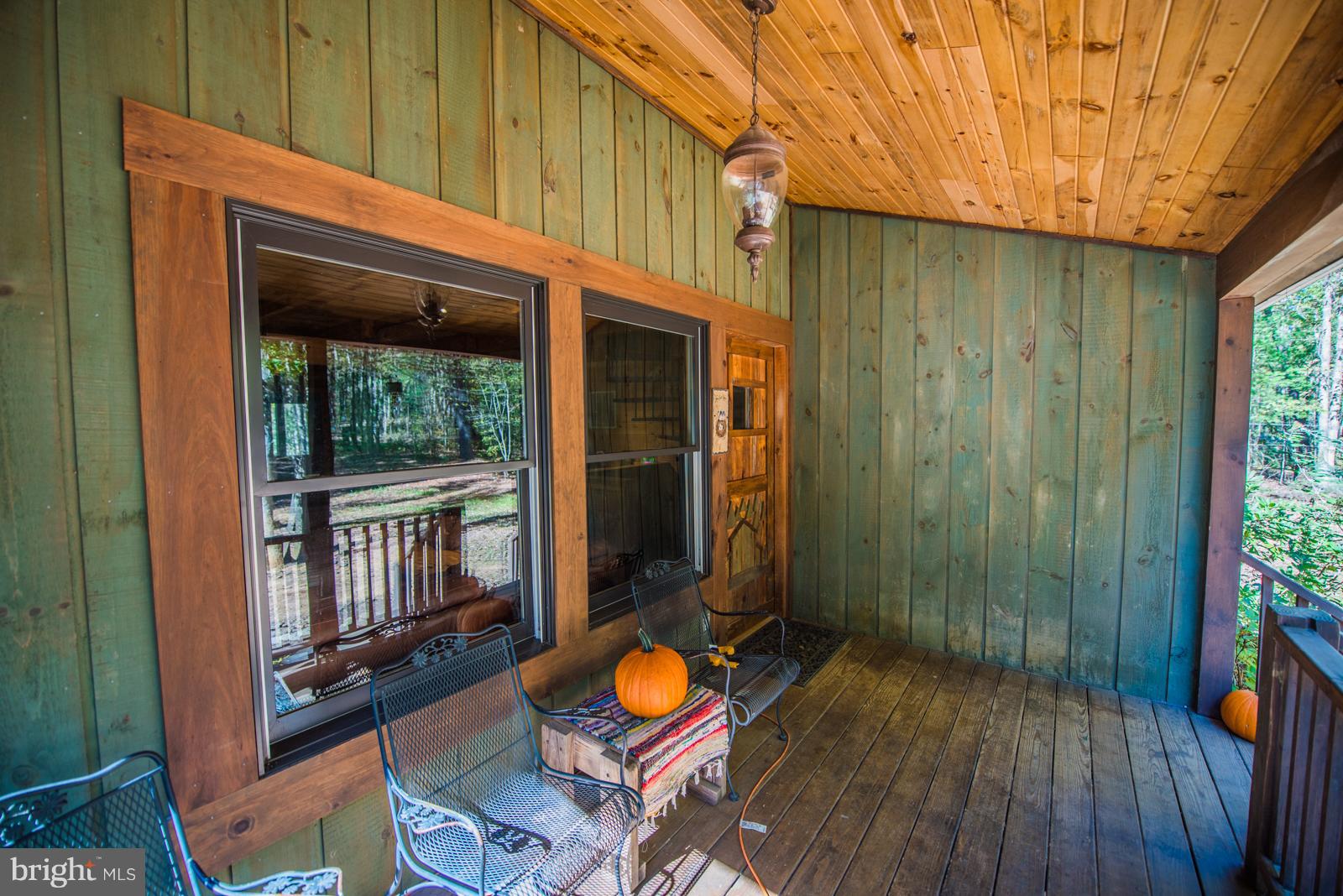 LAKE FERNDALE - Residential