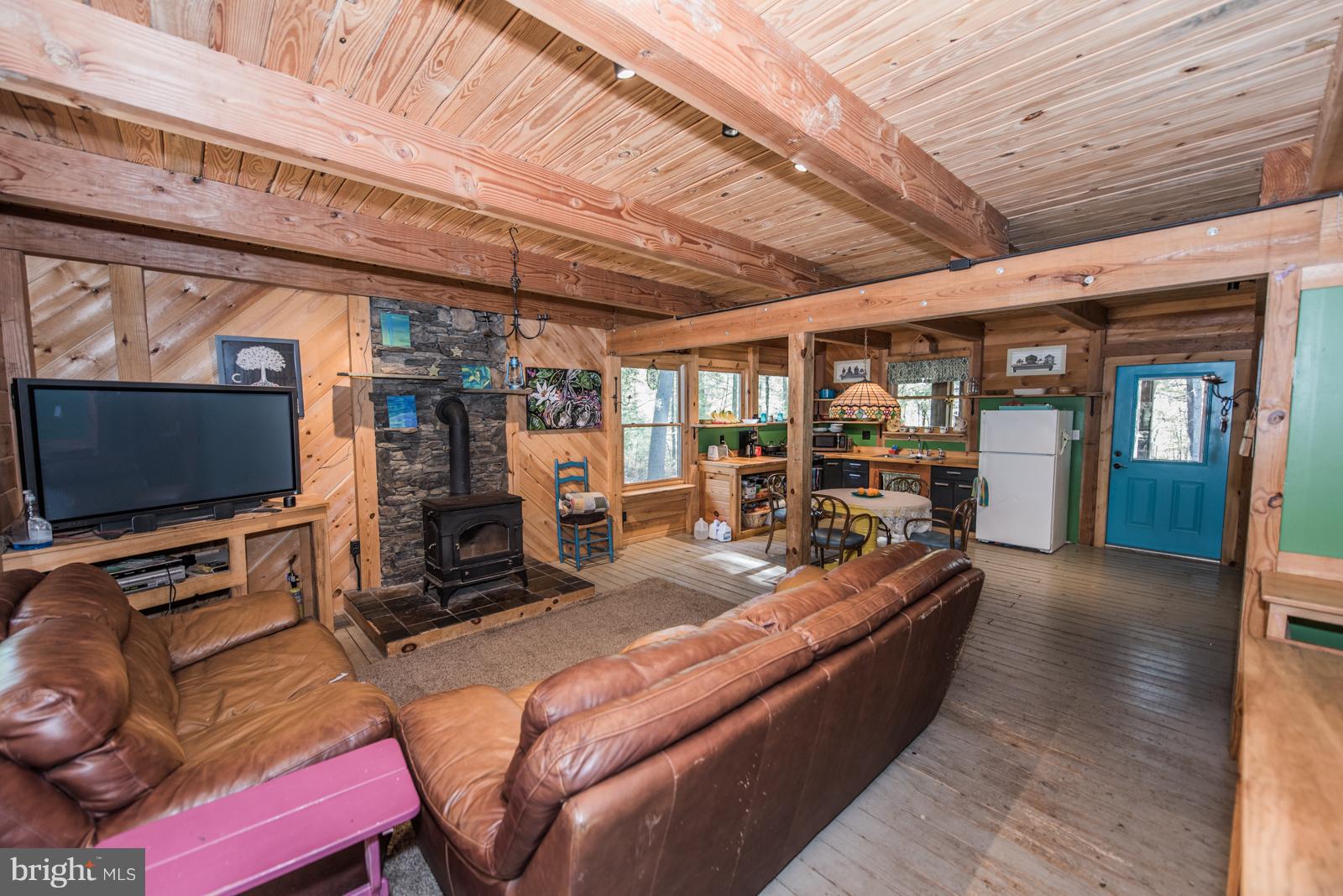 LAKE FERNDALE - Residential