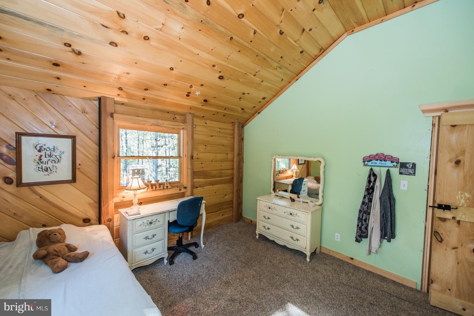 LAKE FERNDALE - Residential