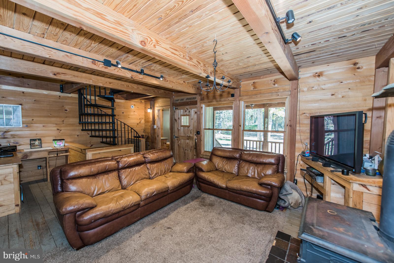 LAKE FERNDALE - Residential