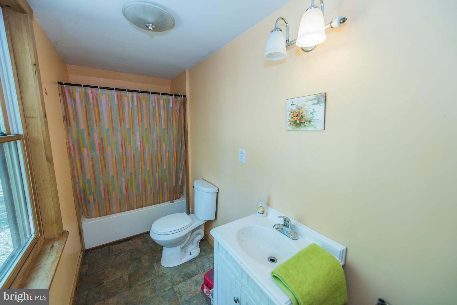 LAKE FERNDALE - Residential