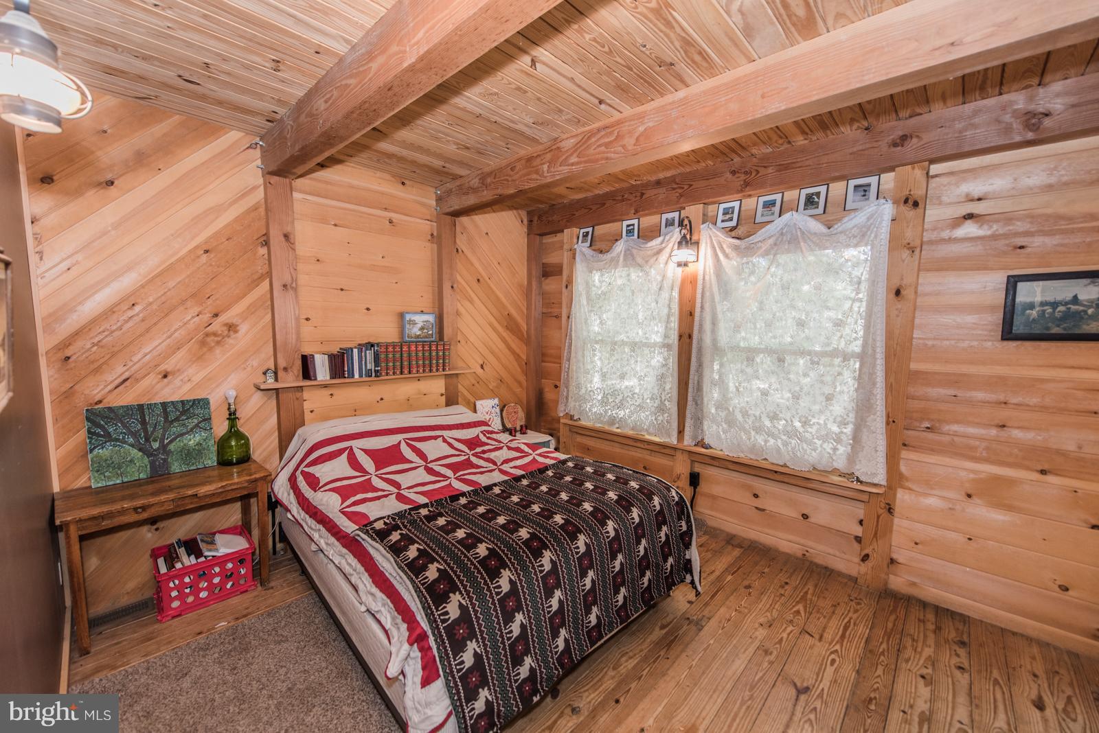 LAKE FERNDALE - Residential