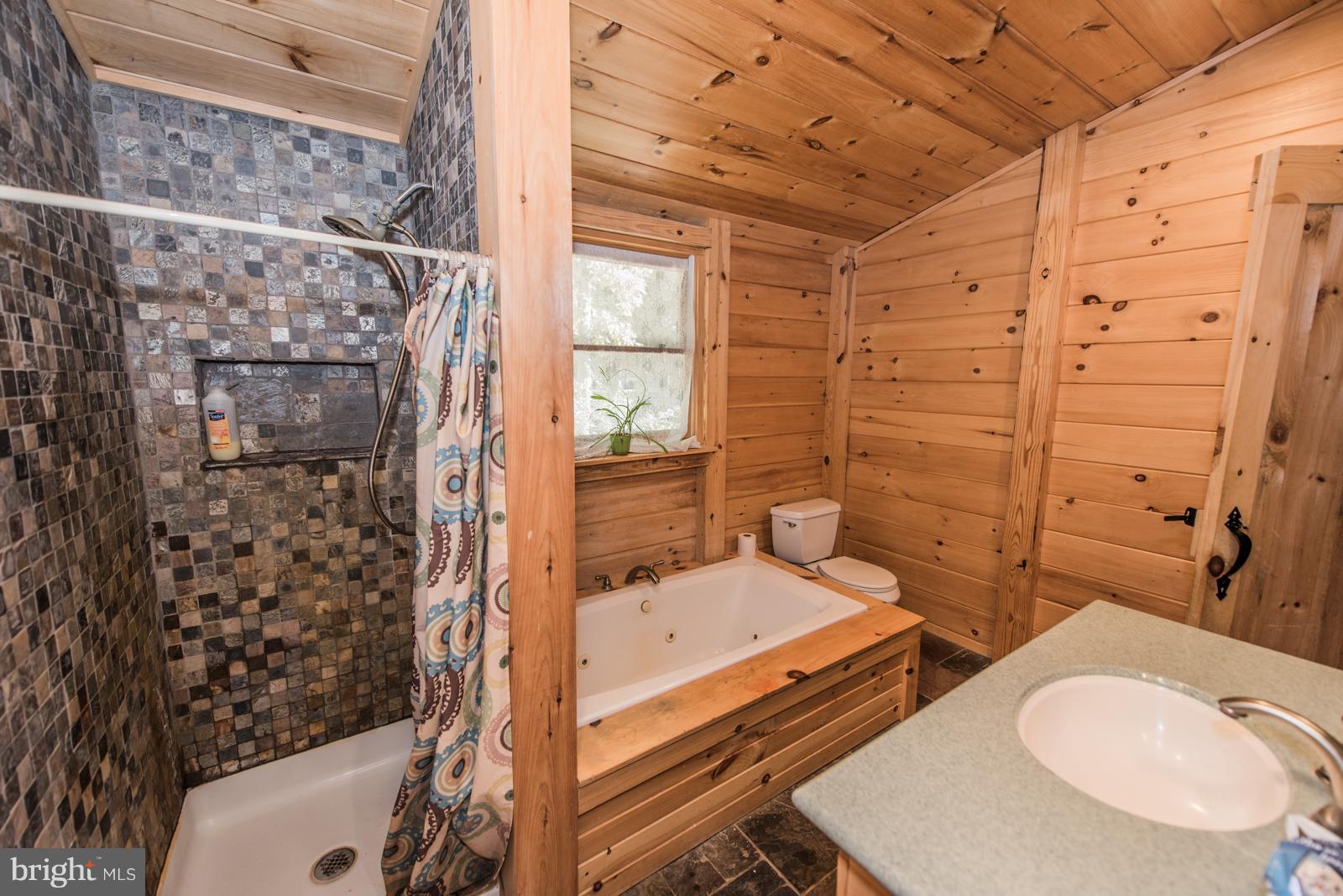 LAKE FERNDALE - Residential