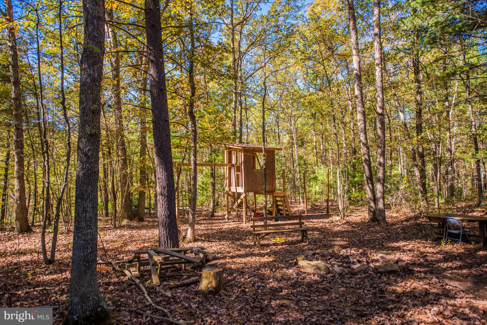 LAKE FERNDALE - Residential
