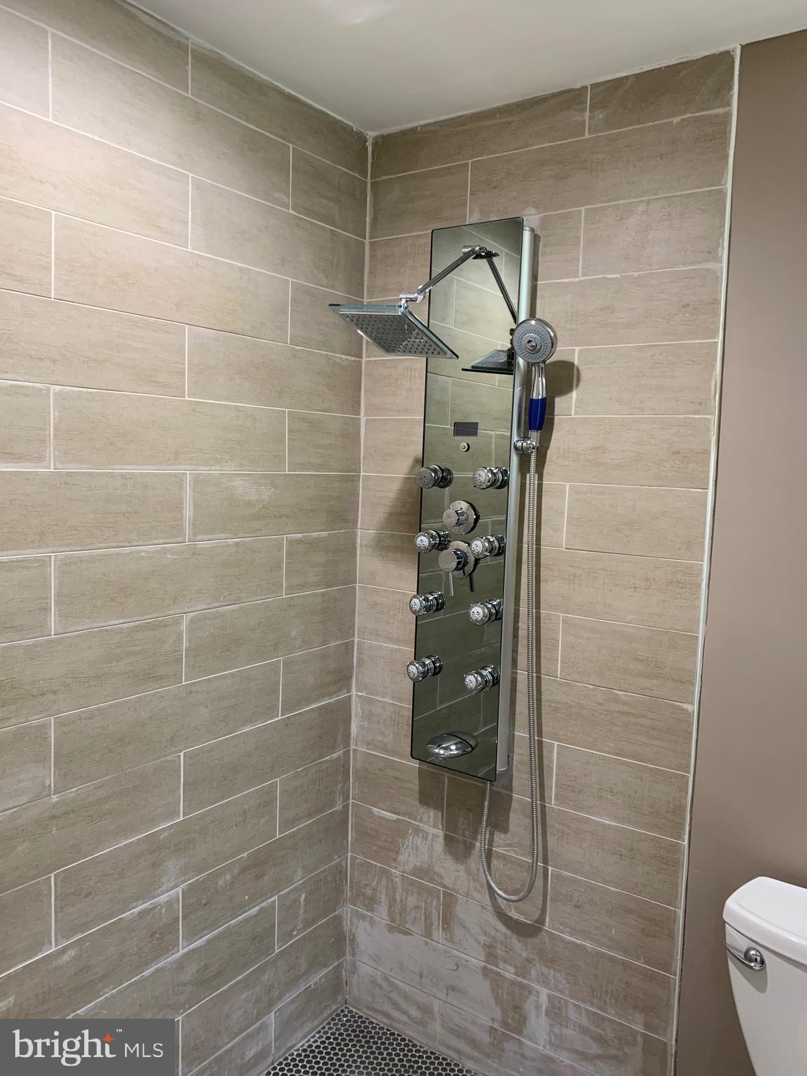 SENECA FARMS - Residential Lease