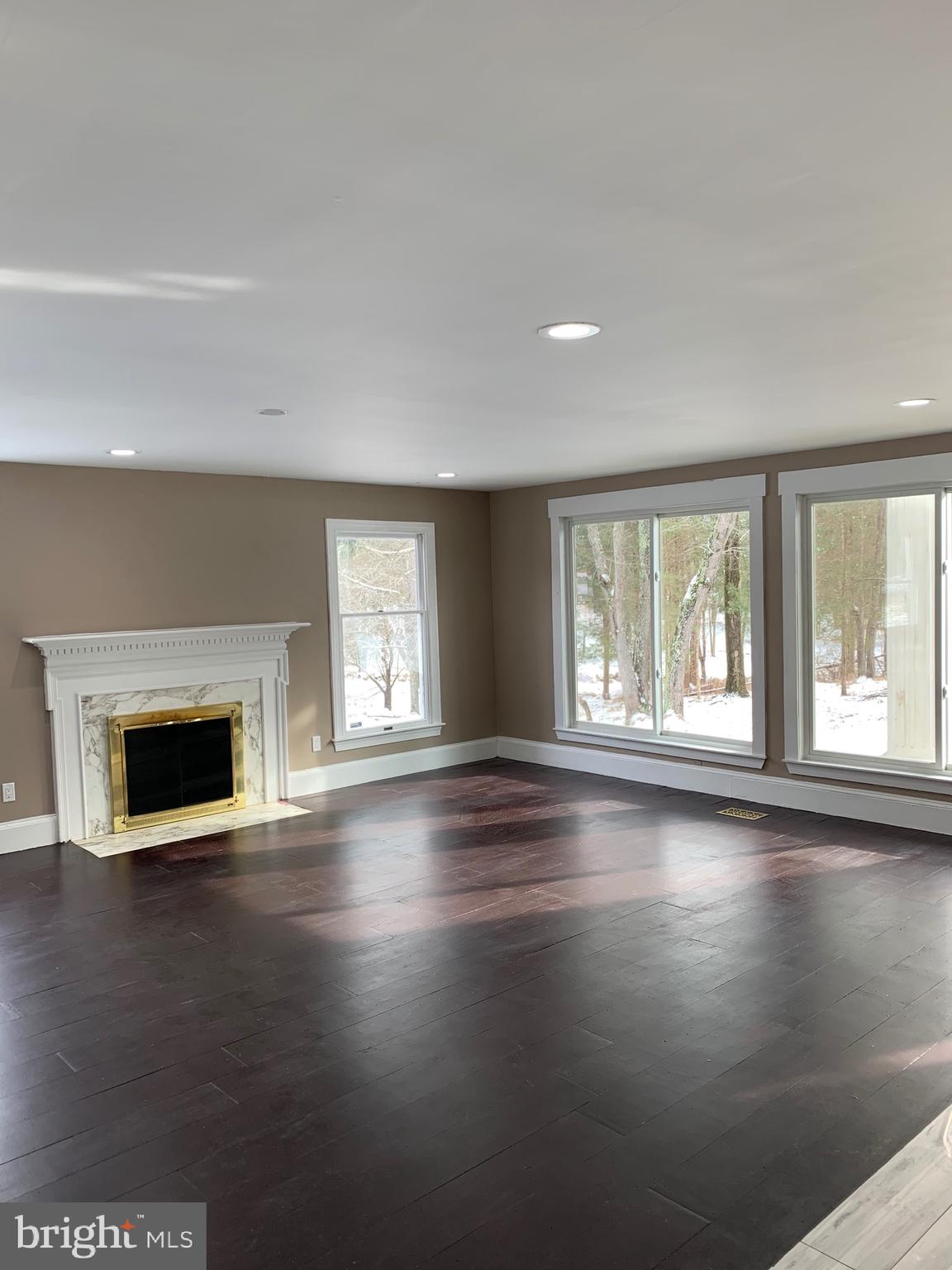 SENECA FARMS - Residential Lease