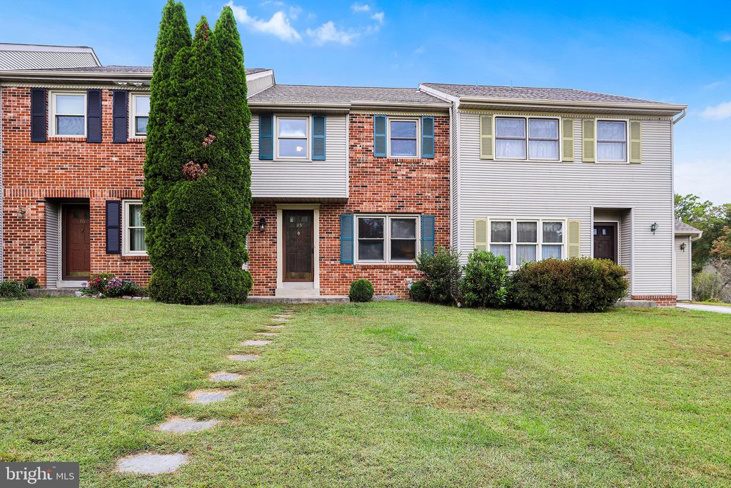 Photo of 113 Cedar Court, MEDIA, PA 19063 (MLS # PADE2101856)