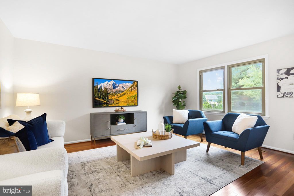 Photo of 113 Cedar Court, MEDIA, PA 19063 (MLS # PADE2101856)