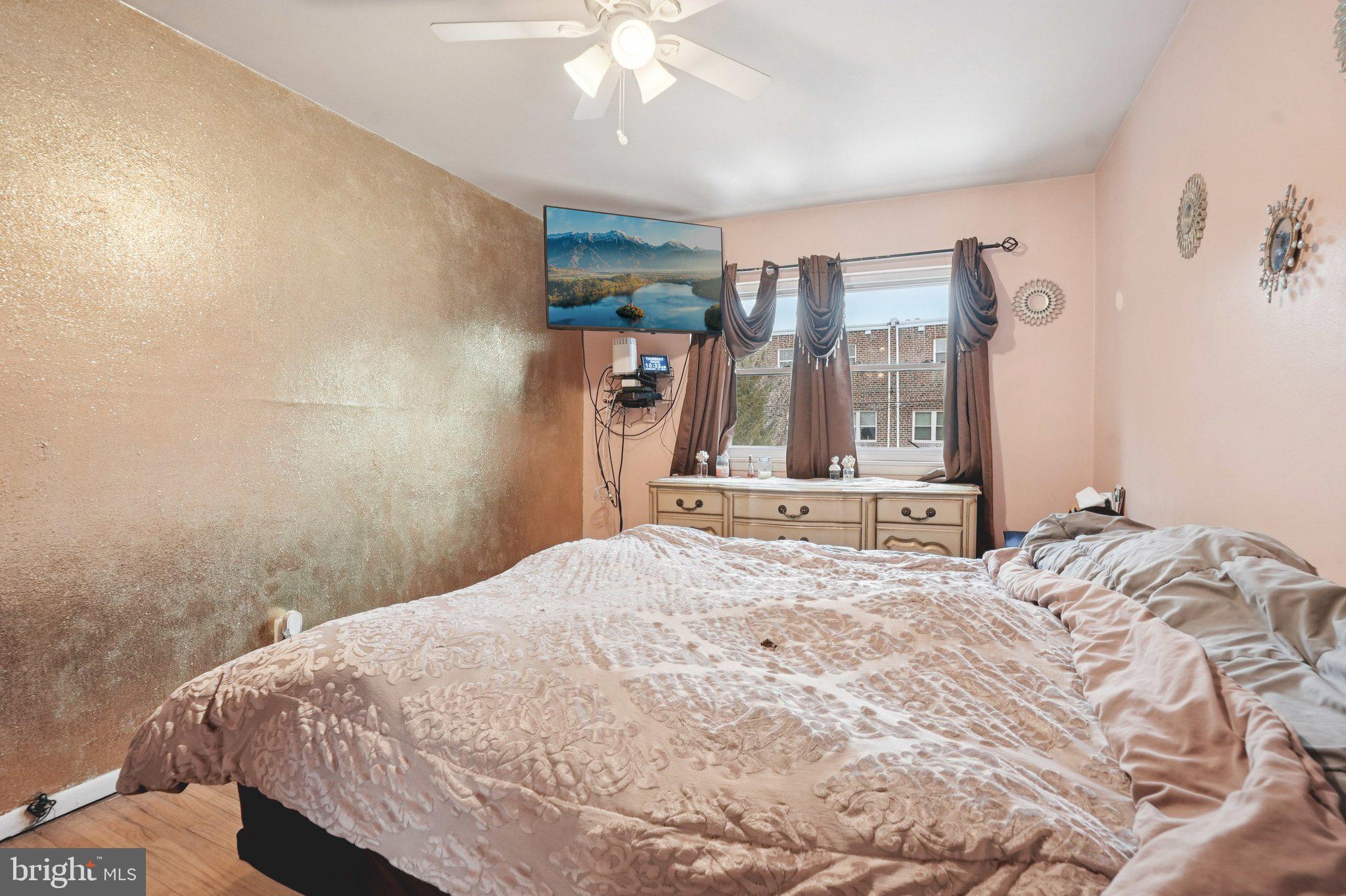 PHILADELPHIA (NORTHEAST) - Residential