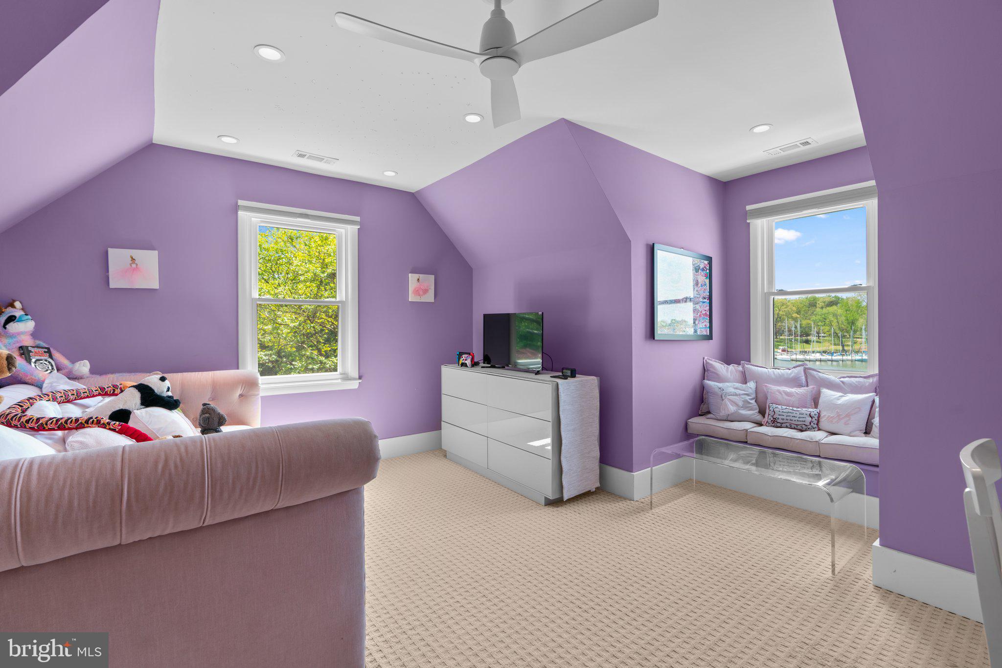 ULMSTEAD ESTATES - Residential