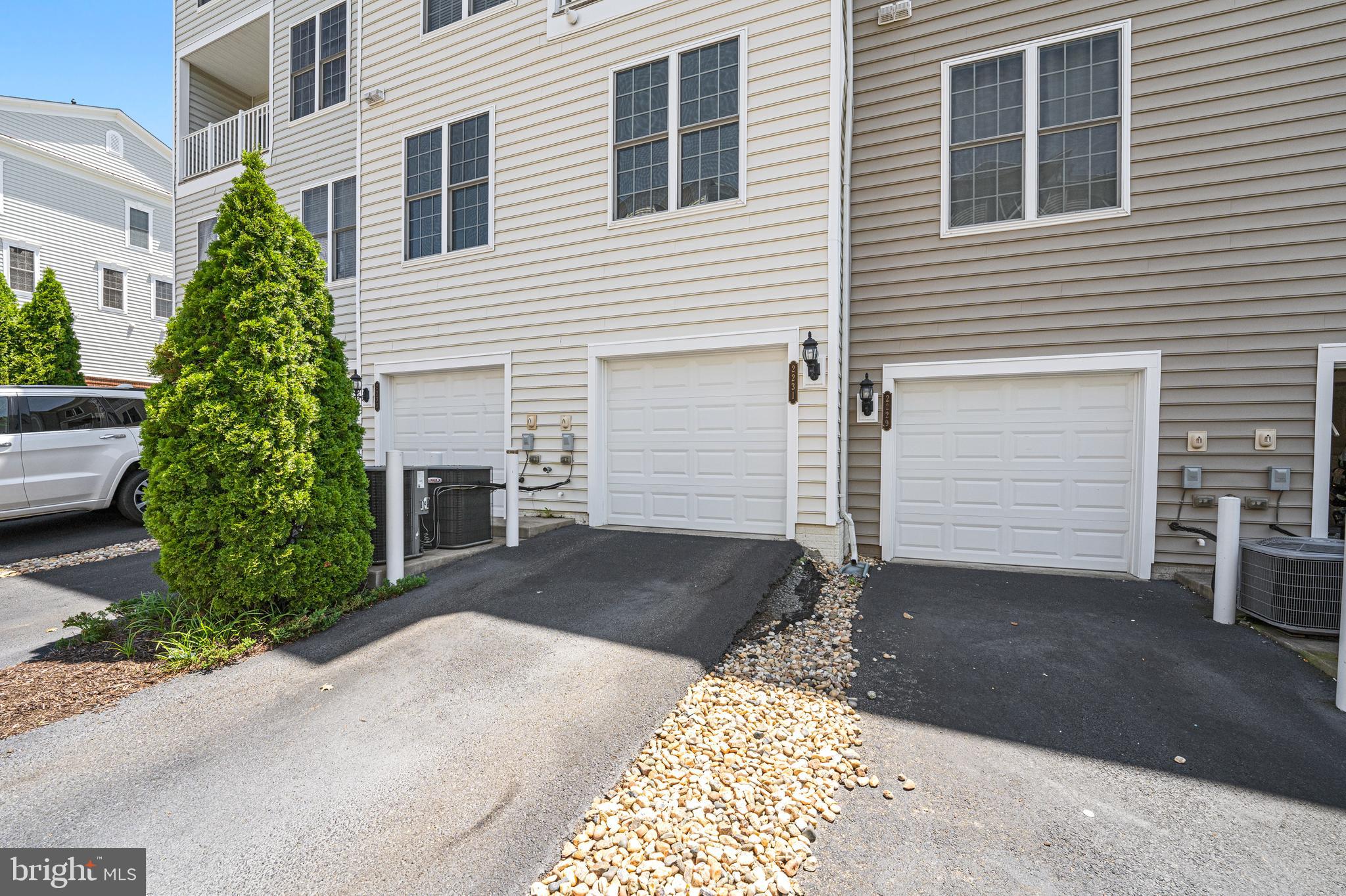 POTOMAC CLUB - Residential