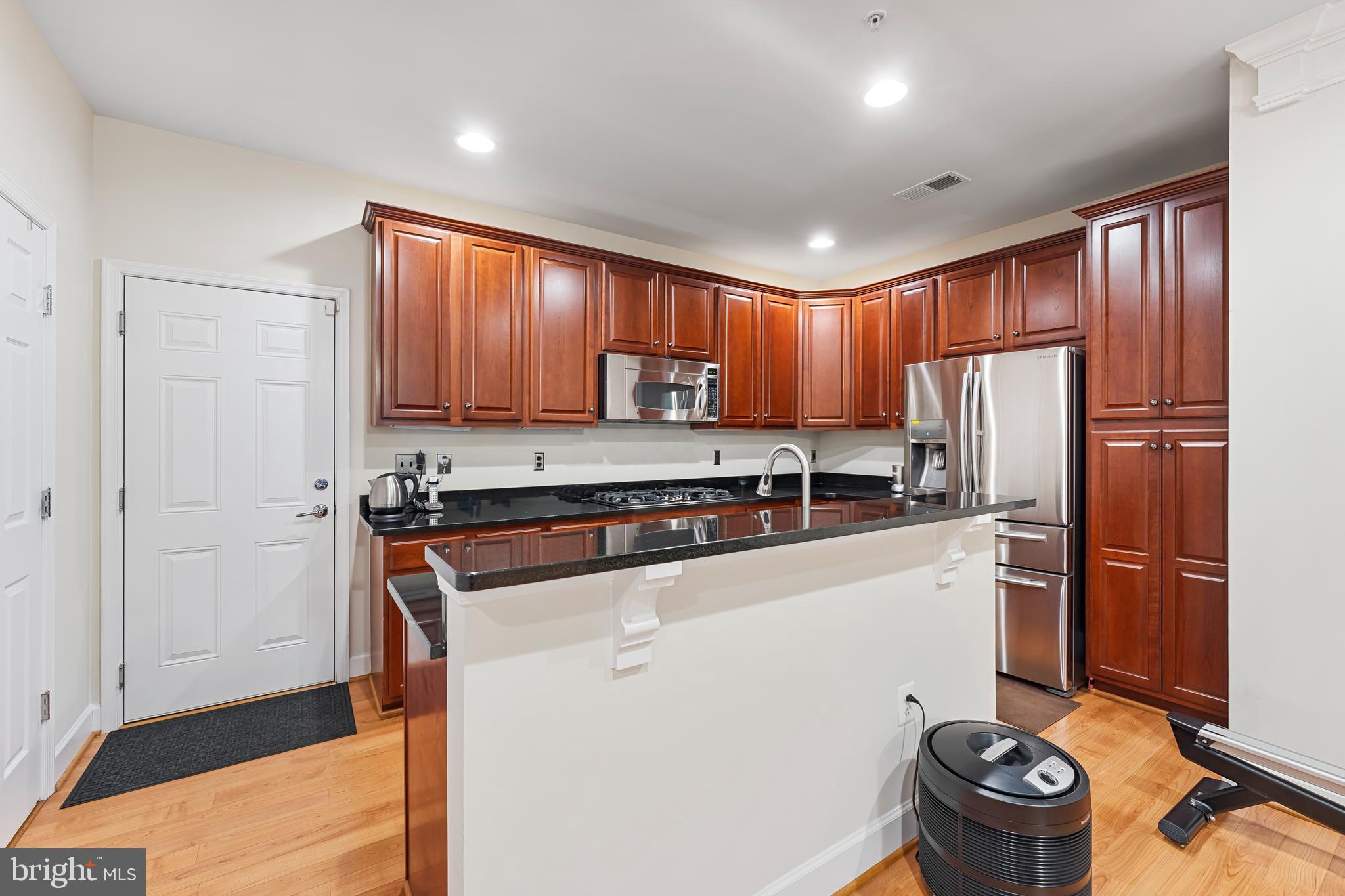 POTOMAC CLUB - Residential