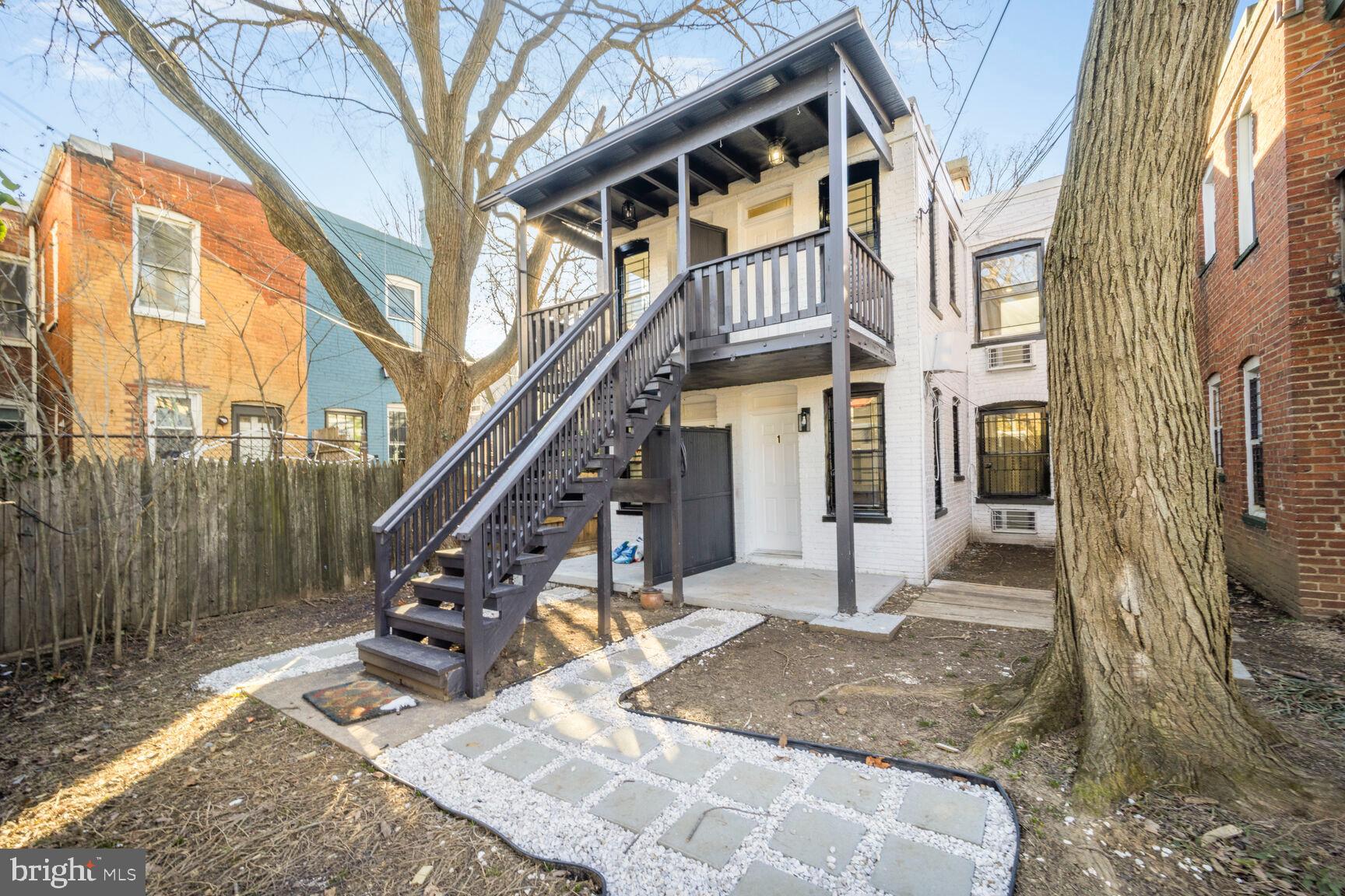 OLD CITY #1 - Residential Lease
