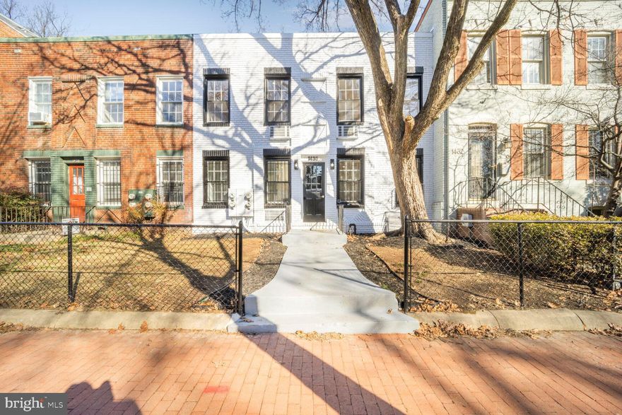 This well-located multifamily building in the desirable Hill East neighborhood of Washington, DC, offers a one-bedroom, one-bathroom unit,  providing a comfortable living space. Perfect for tenants looking for  easy access to transportation, shopping, dining, and entertainment.  This is a fantastic rental opportunity in one of DC’s most dynamic neighborhoods.
Proximity: Less than a 15-minute walk from three Metro Stations – Stadium-Armory (0.4 miles), Potomac Avenue (0.6 miles), and Eastern Market (0.8 miles)
Nearby Amenities: Close to Lincoln Park, Eastern Market, Barracks Row, Navy Yard, and the RFK Stadium Campus

 Residents are automatically enrolled in the Resident Benefits Package (RBP) for $49.50/month which includes HVAC air filter delivery (for applicable properties), move-in concierge service making utility connection and home service setup a breeze during your move-in, on-demand pest control,
credit building to help boost the resident’s credit score with timely rent payments, and up to $1M Identity Theft Protection. Renter’s insurance is available at an additional cost of $10.95 per month.