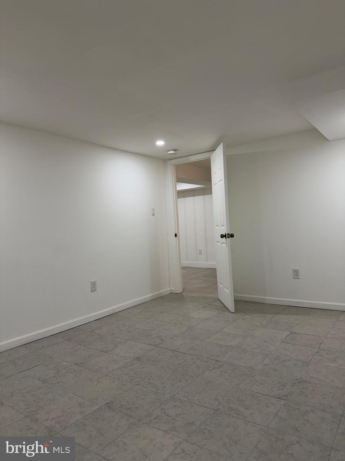 UNIVERSITY HILLS - Residential