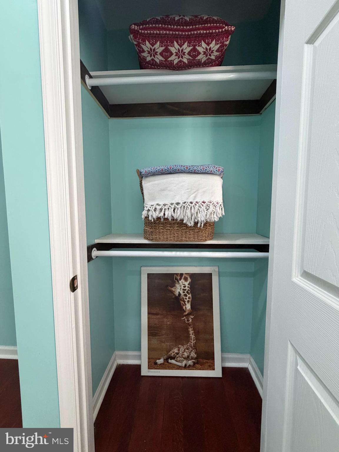 UNIVERSITY HILLS - Residential