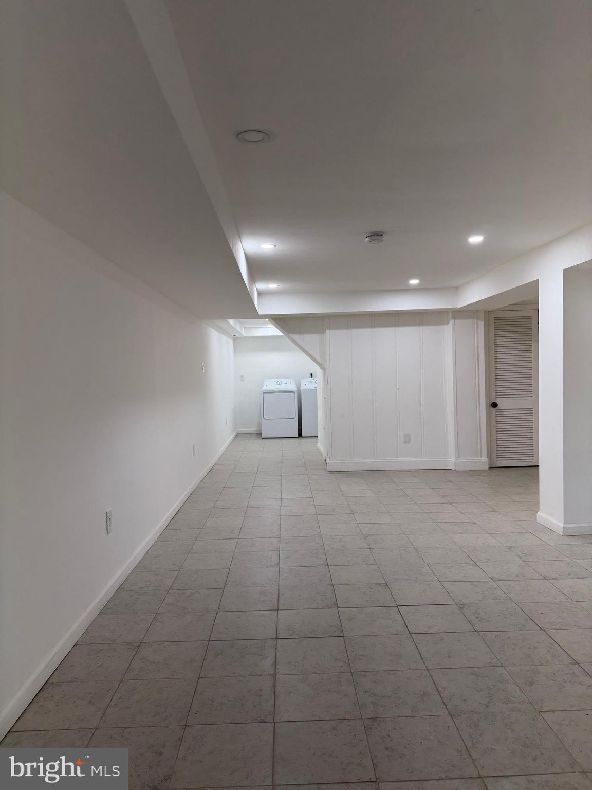 UNIVERSITY HILLS - Residential