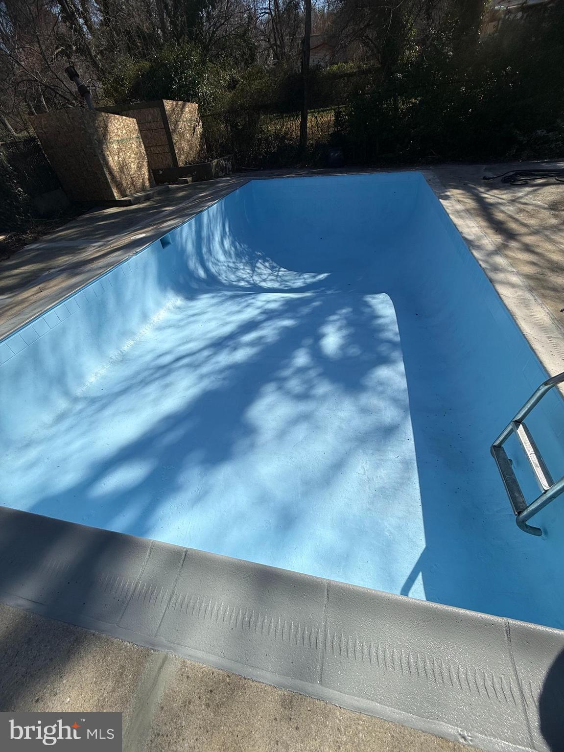 UNIVERSITY HILLS - Residential