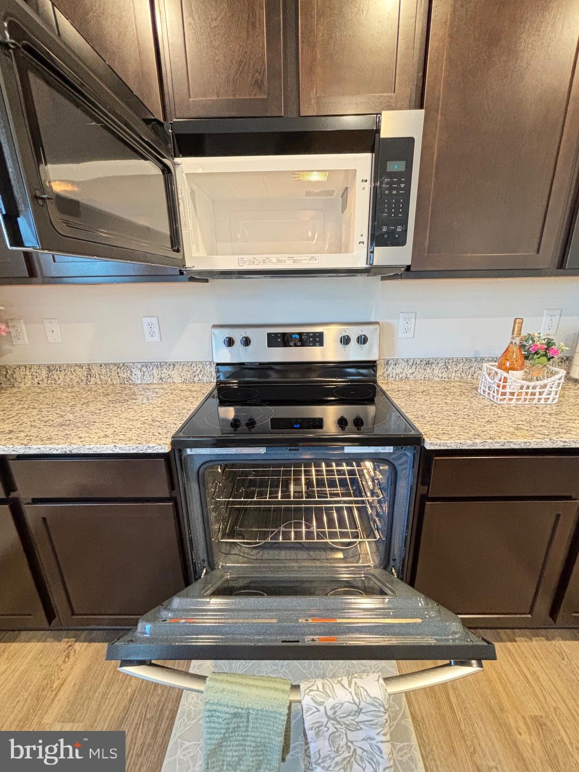 MAGNOLIA SPRINGS - Residential Lease