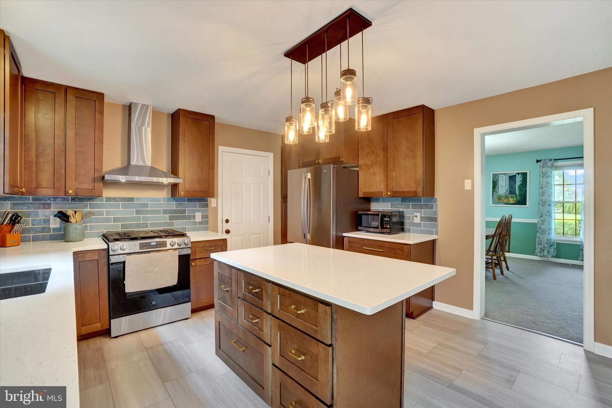1220 FUTURITY DRIVE