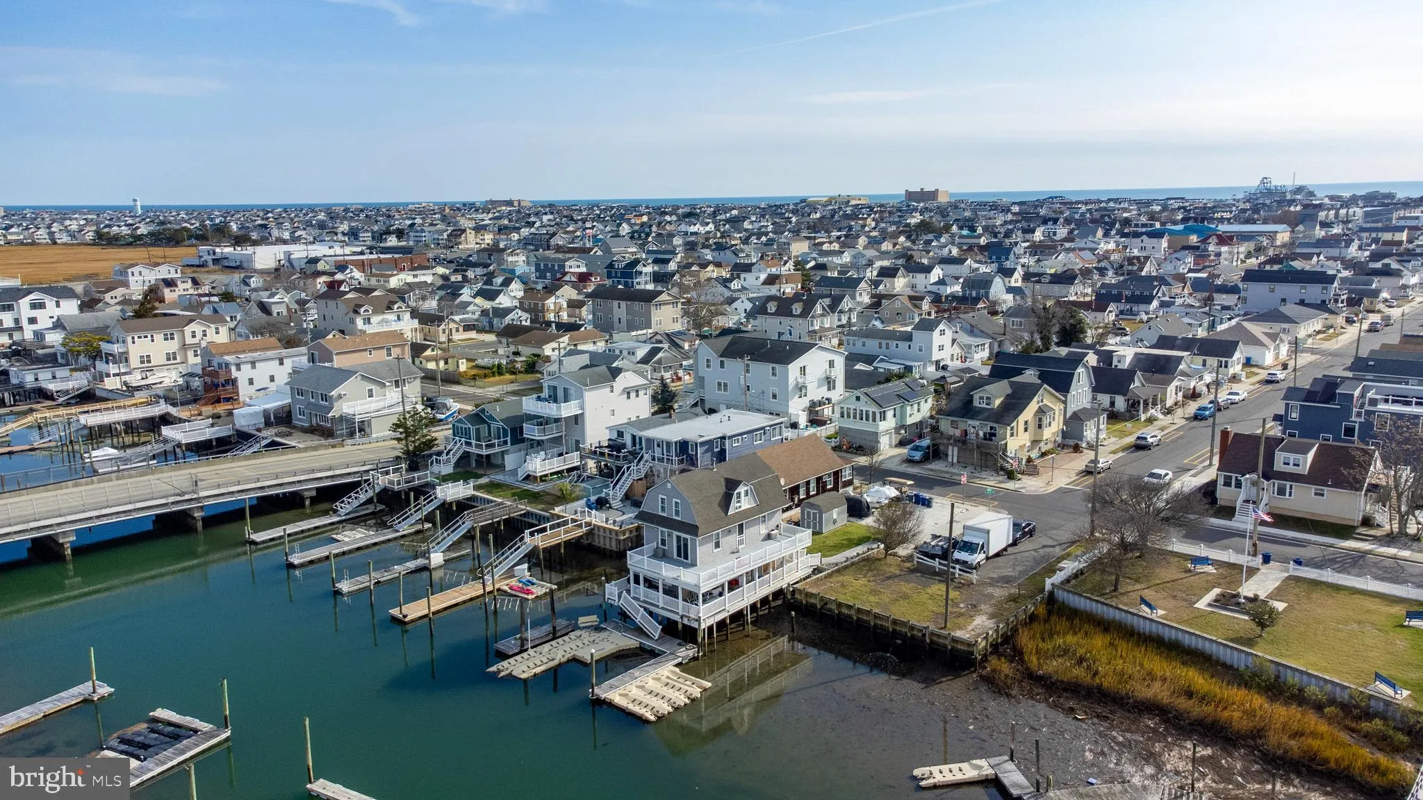 Wildwood, New Jersey 08260, United States, 4 Bedrooms Bedrooms, ,3 BathroomsBathrooms,Residential,Coming Soon,242349