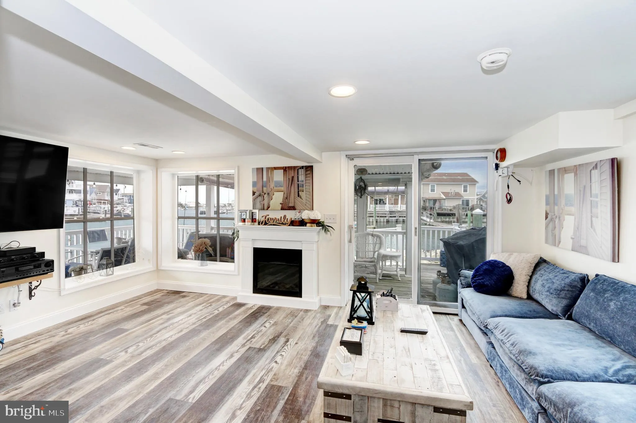 Wildwood, New Jersey 08260, United States, 4 Bedrooms Bedrooms, ,3 BathroomsBathrooms,Residential,Coming Soon,242349