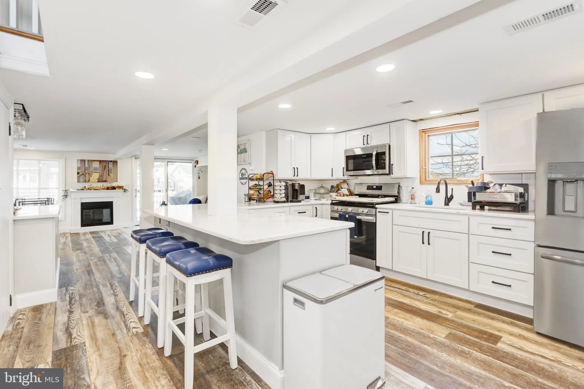 Wildwood, New Jersey 08260, United States, 4 Bedrooms Bedrooms, ,3 BathroomsBathrooms,Residential,Coming Soon,242349