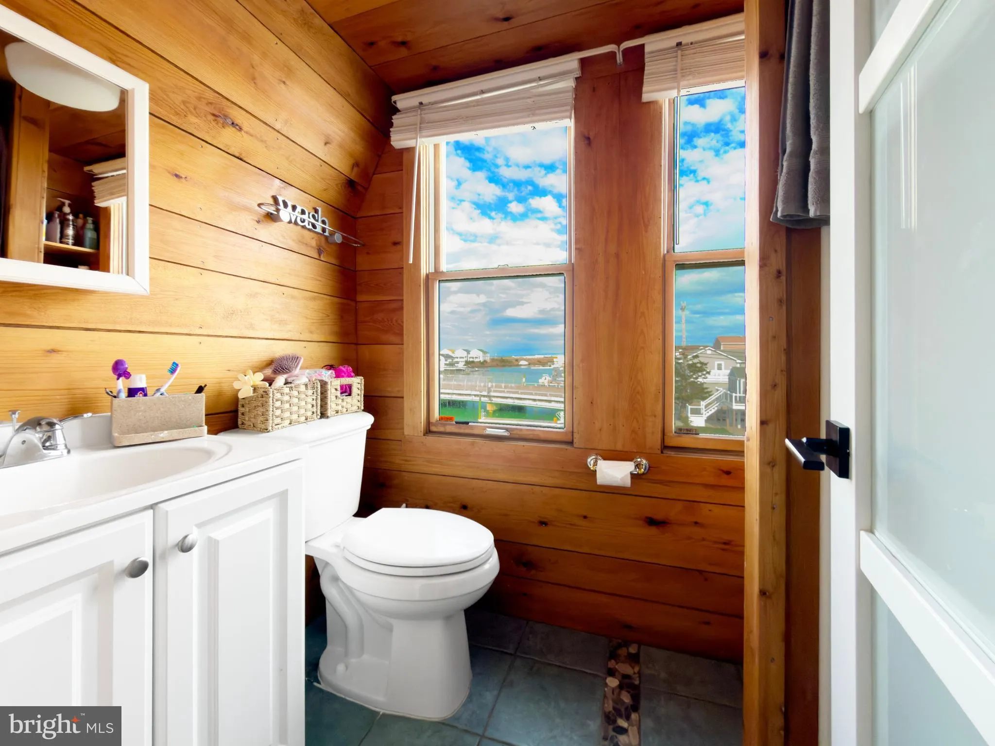 Wildwood, New Jersey 08260, United States, 4 Bedrooms Bedrooms, ,3 BathroomsBathrooms,Residential,Coming Soon,242349